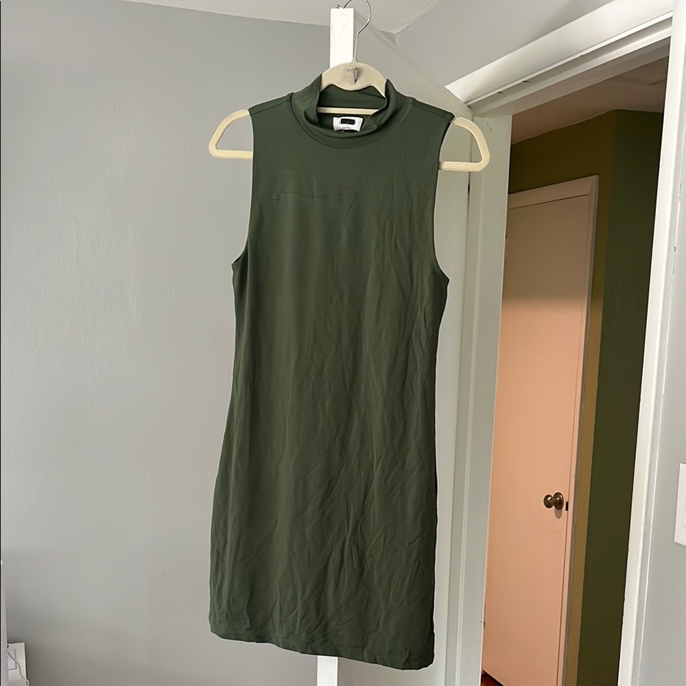 Aritzia Contour Olive Green Sleeveless Dress, NWOT